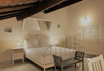 Il Contado -room and breakfast- has Balcony rooms