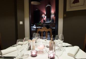 Villa Grand Maur has Balcony rooms