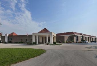 Super 8 by Wyndham Harrison OH has Smoking rooms