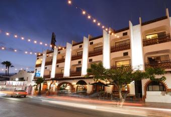 Best Western El Cid allows 18 year olds to book a room