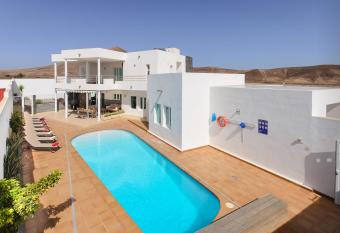 Las Perseidas has Balcony rooms