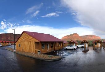 Red Canyon Cabins allows 18 year olds to book a room