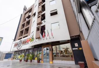 Hotel Caribe allows 18 year olds to book a room