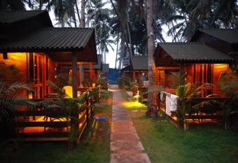 Royal Wood Beach Resort has Balcony rooms