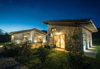 TENUTA I TUFARI has Balcony rooms