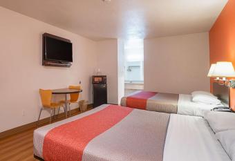 Motel 6 Safford. Az has Smoking rooms