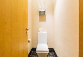 Hotel Kapok Shenzhen Bay has rooms with a private hot tub