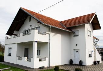 Paula&Matej Airport Zagreb allows 18 year olds to book a room