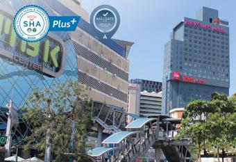 ibis Bangkok Siam allows 18 year olds to book a room
