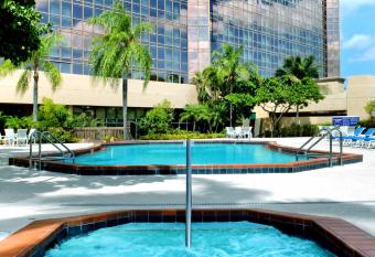 DoubleTree by Hilton Hotel Miami Airport & Convention Center allows 18 year olds to book a room
