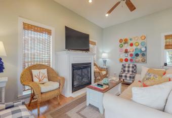 The Lemon Drop has Balcony rooms