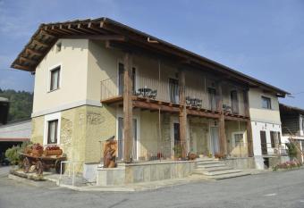 Agriturismo Ai Pr  sot has Balcony rooms