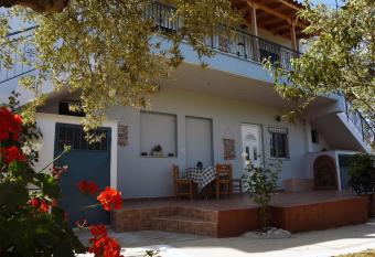 Mina Apartments has Balcony rooms