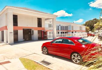 Sky Suites has Smoking rooms