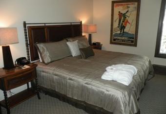 Vail's Mountain Haus at the Covered Bridge has Balcony rooms