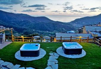 Angiolina s Farm allows 18 year olds to book a room