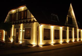 Hotel Grasberger Hof GmbH allows 18 year olds to book a room