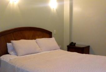 Hostal Cristhian Inn has Balcony rooms