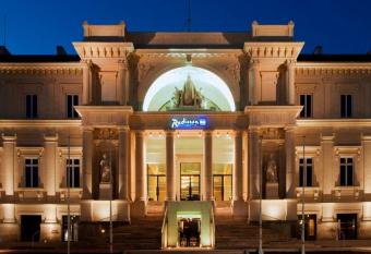 Radisson BLU Hotel Nantes allows 18 year olds to book a room