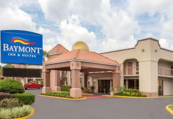 Baymont by Wyndham Mobile/Tillmans Corner has Smoking rooms