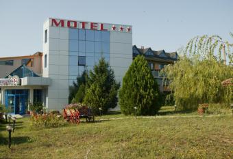 Formula 1 Motel has Balcony rooms