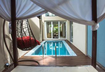 Kings Landing Unawatuna has Balcony rooms