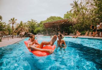 Viajero Tayrona Hostel & Ecohabs allows 18 year olds to book a room