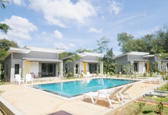 Oneandaman Resort has Balcony rooms