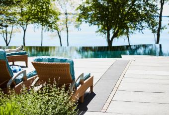 The Inn at Ocean's Edge has Balcony rooms