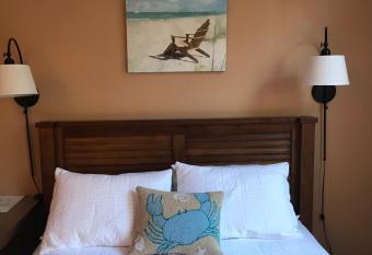 235 Sunrise Avenue allows 18 year olds to book a room