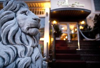 Hotel Vila Tina allows 18 year olds to book a room