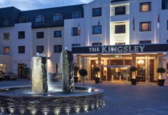 The Kingsley Hotel allows 18 year olds to book a room