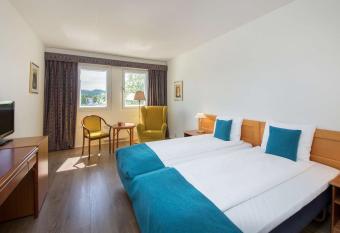 Scandic H  nefoss allows 18 year olds to book a room