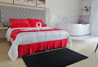 Hotel San Antonio Guarne allows 18 year olds to book a room