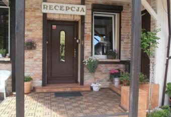 Villa Pod Orzechem has Balcony rooms