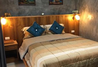 Lanta Sabai Day House allows 18 year olds to book a room