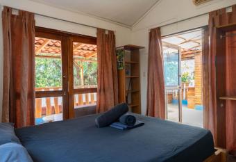 1 Bedroom G-Land Burnt Toast Surfcamp has Balcony rooms