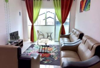 SYA HONEY HOMESTAY with NETFLIX has Balcony rooms