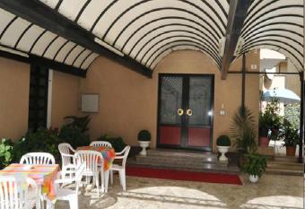 Hotel Villa Cavalli has Balcony rooms