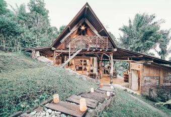 Batukaru Coffee Estate has Balcony rooms