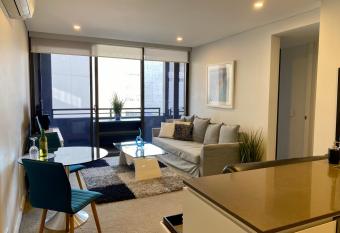 Governor Luxe 1 BR Apartment in the heart of Barton WiFi Netflix Gym Wine Secure Parking Canberra has Balcony rooms