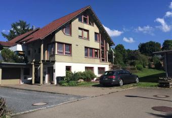 Alb Fe Wo has Balcony rooms