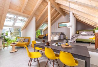 GIRBL bio APARTMENTS ungeimpft only - Lifestyle allows 18 year olds to book a room