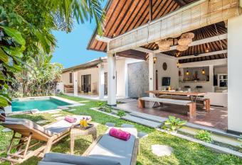 Villa Can Barca allows 18 year olds to book a room