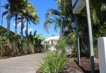 Noosa River Palms allows 18 year olds to book a room