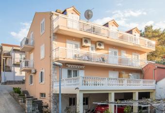 Villa Voinic 3 has Balcony rooms