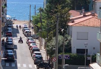 Calafell playa lateral mar has Balcony rooms