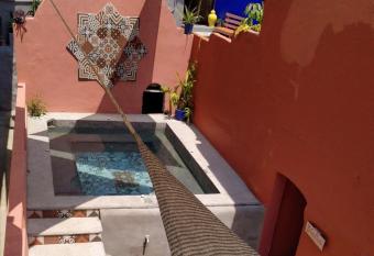 Riad Lola has Balcony rooms