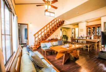 Beach House Yomitan has Balcony rooms