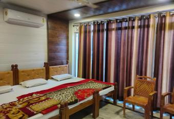 Shubhadra guest house has Balcony rooms